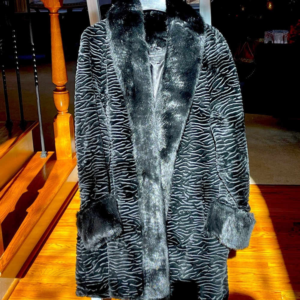 Donna Salyers' Fabulous-Faux Furs
Black Fox & Persian Lamb Tuxedo Faux Fur Coat